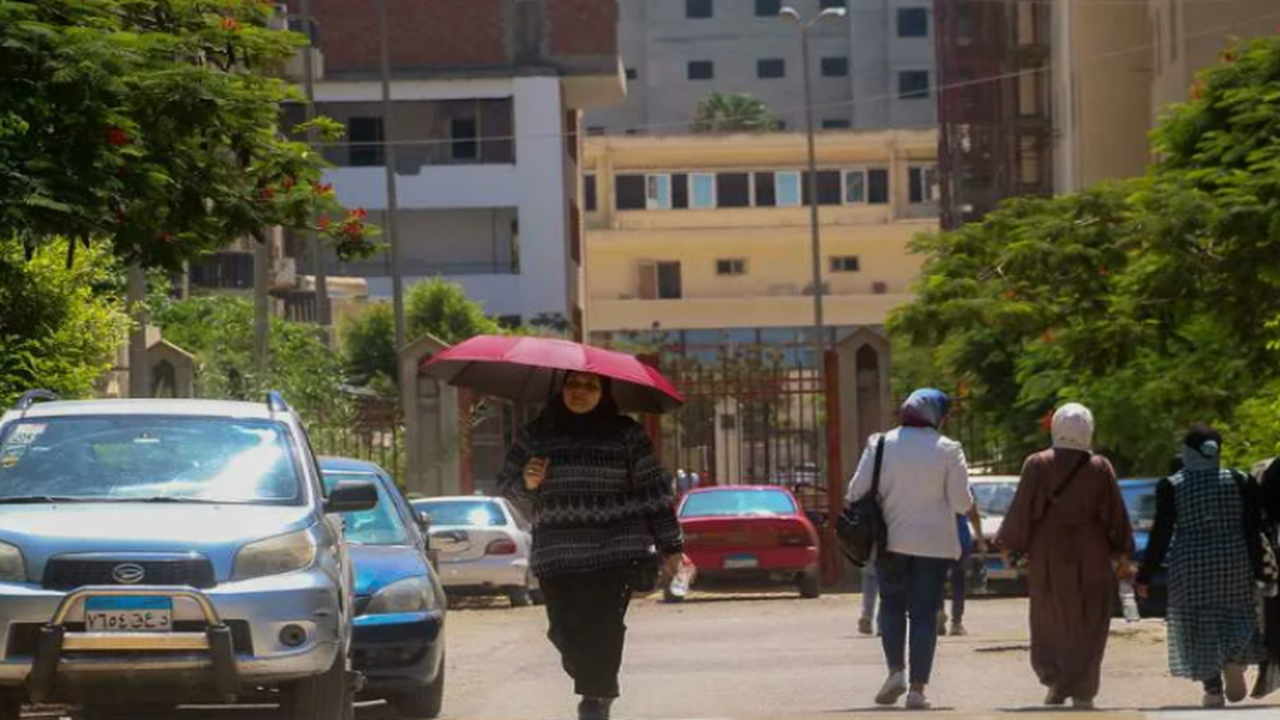 الأرصاد الجوية توجه تعليمات هامة للمواطنين بشأن اختيار الملابس خلال ساعات النهار